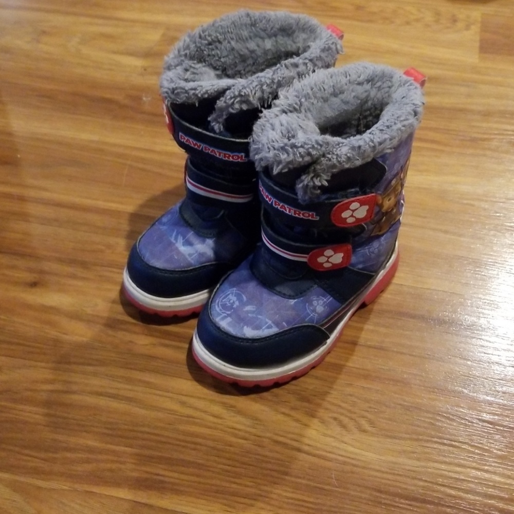 Boys snow boots